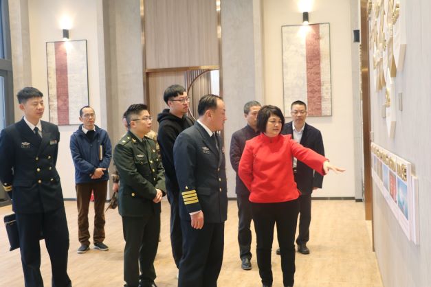 熱烈歡迎東莞軍分區(qū)大校政治委員劉松濤一行蒞臨我司調(diào)研指導(dǎo)(圖6)